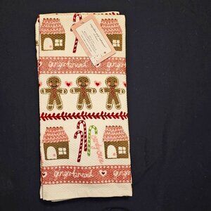 Cupcakes and cashmere Christmas towels